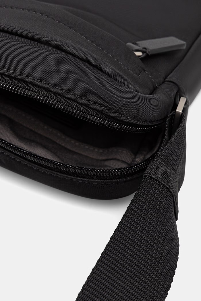 Calvin Klein kabelka pánska LV04D3376G čierna