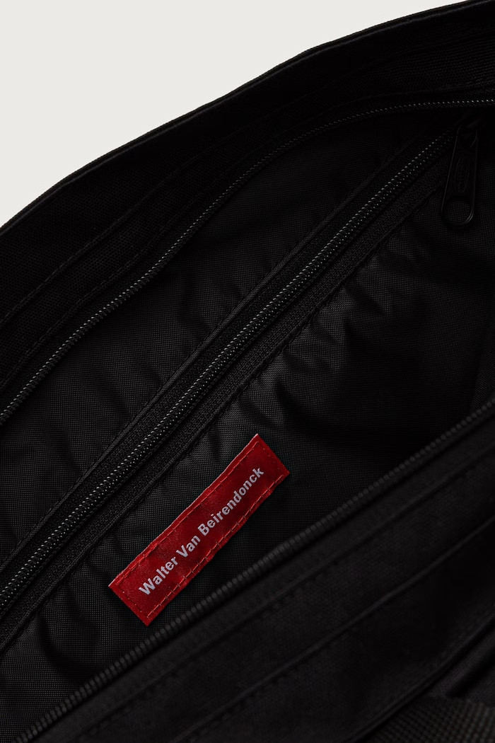 Eastpak X WALTER VB taška EK0A5BORE0J1
