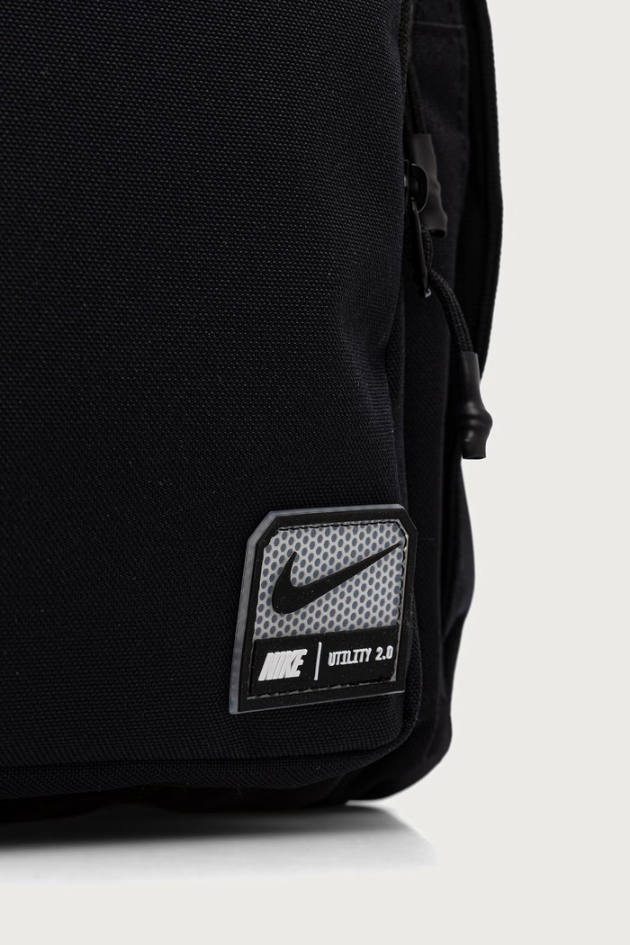 Torba sportowa damska Utility Power 2.0 51L Nike FN4208.010 czarny