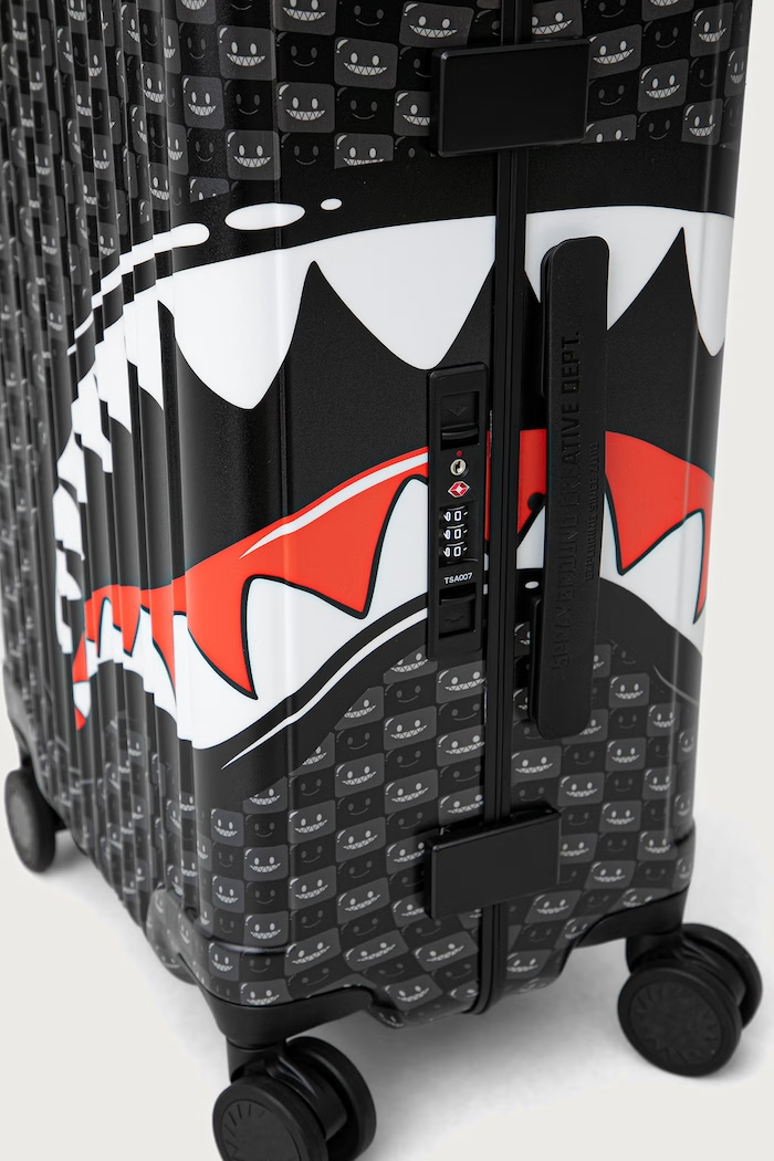 Walizka twarda SHARKS IN PARIS Sprayground 910CL328NSZ czarny