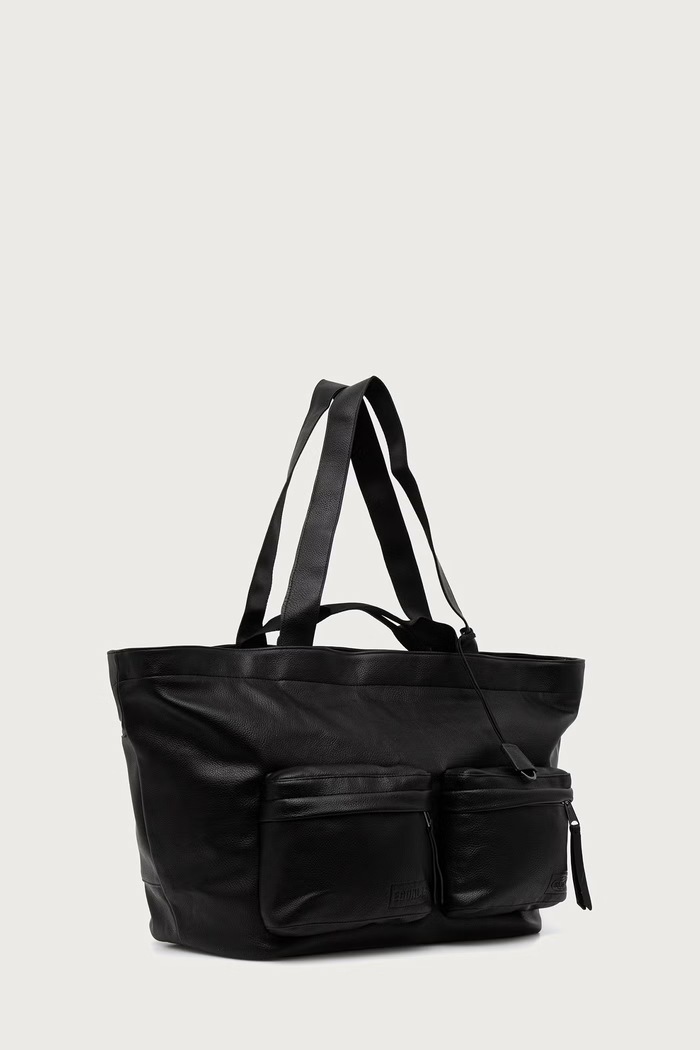 Eastpak X EGONLAB torba z imitacji skóry EK0A5BOMF0M czarny AW26