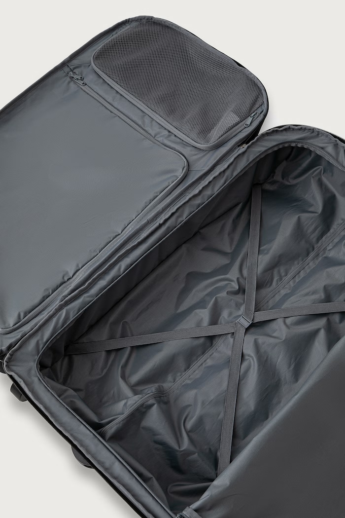 Walizka Eastpak EK0A5BOBD0V1 czarny