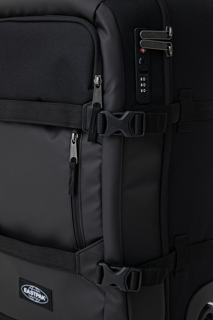 Walizka Eastpak EK0A5BO9D0V1 czarny