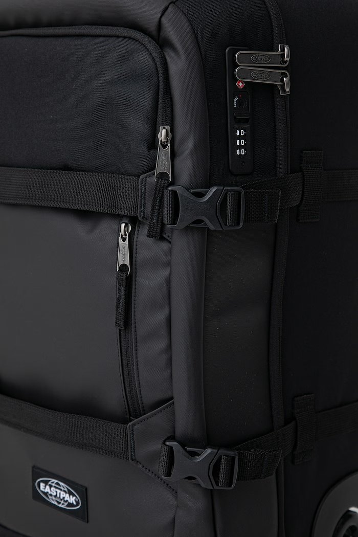 Walizka Eastpak EK0A5BO9D0V1 czarny