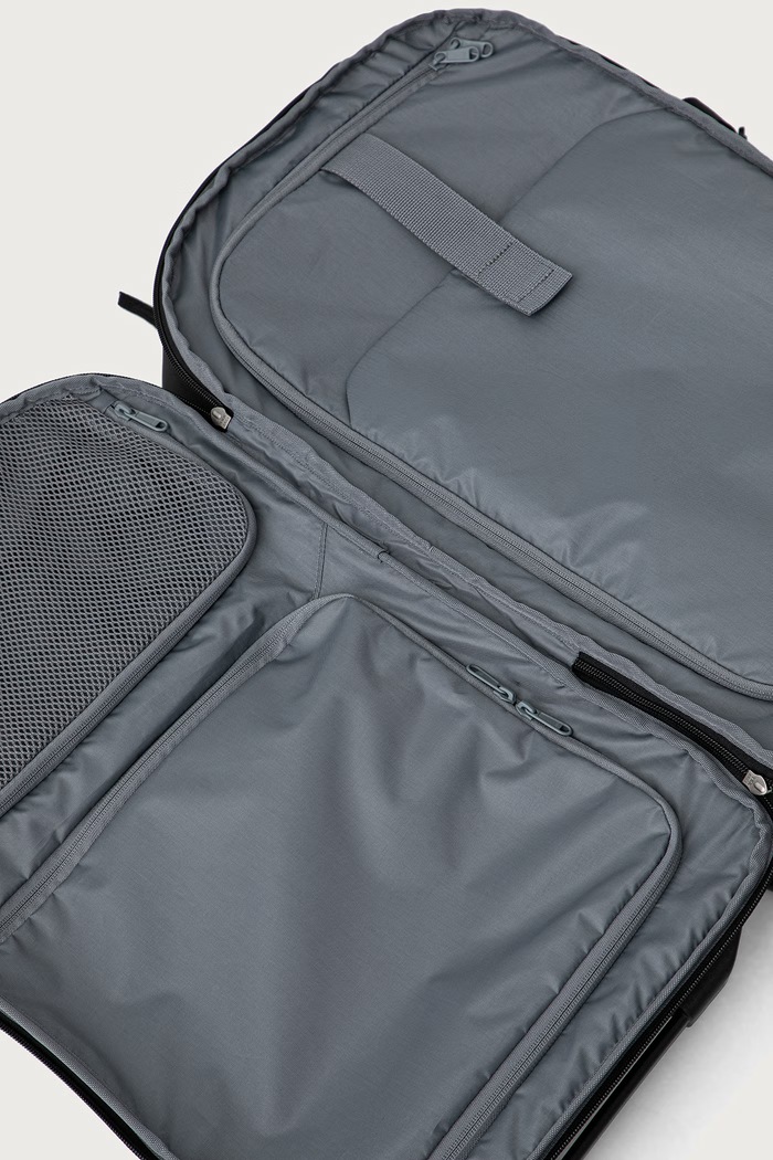 Eastpak Walizka EK0A5BO9D0V1