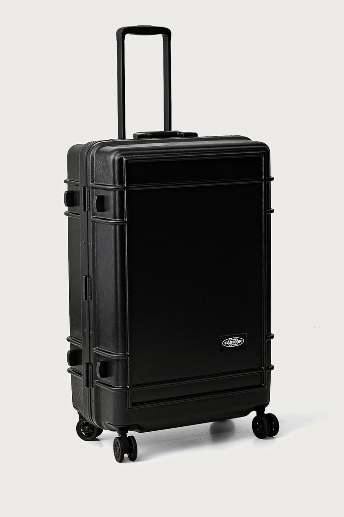 Eastpak твердый чемодан EK0A5BJG4Z51 чёрный AW26