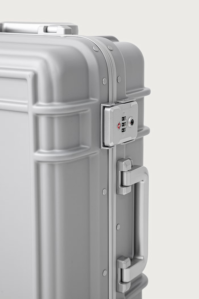 Eastpak чемодан серебрянный EK0A5BJEC0J1