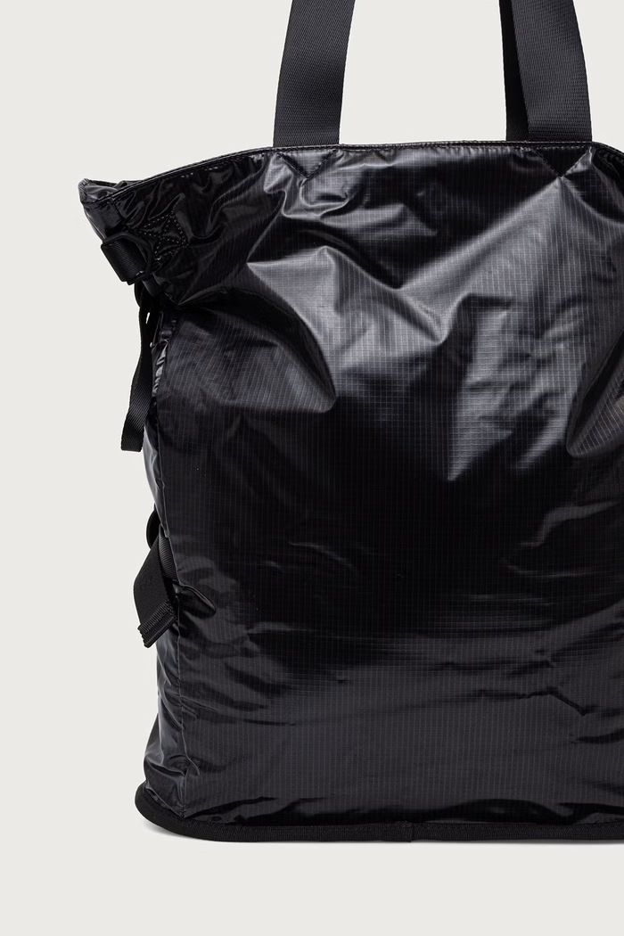 Akcesoria Rains Torba damska Sibu Shield Tote Bag W3 16940.01 czarny
