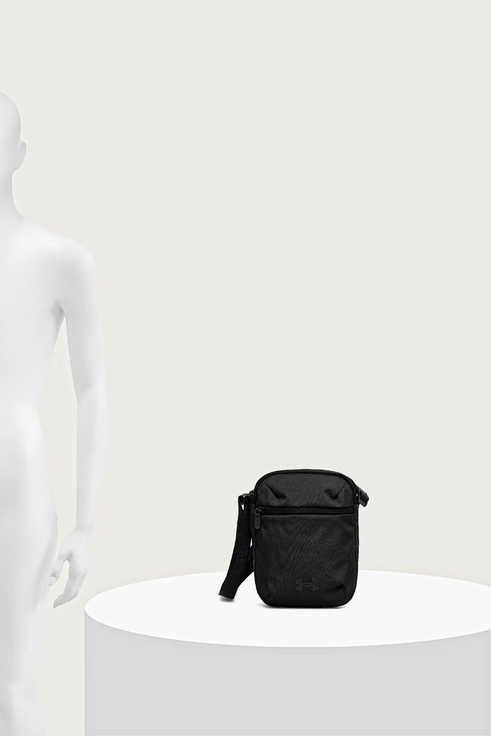 Under Armour saszetka Essential 6011276