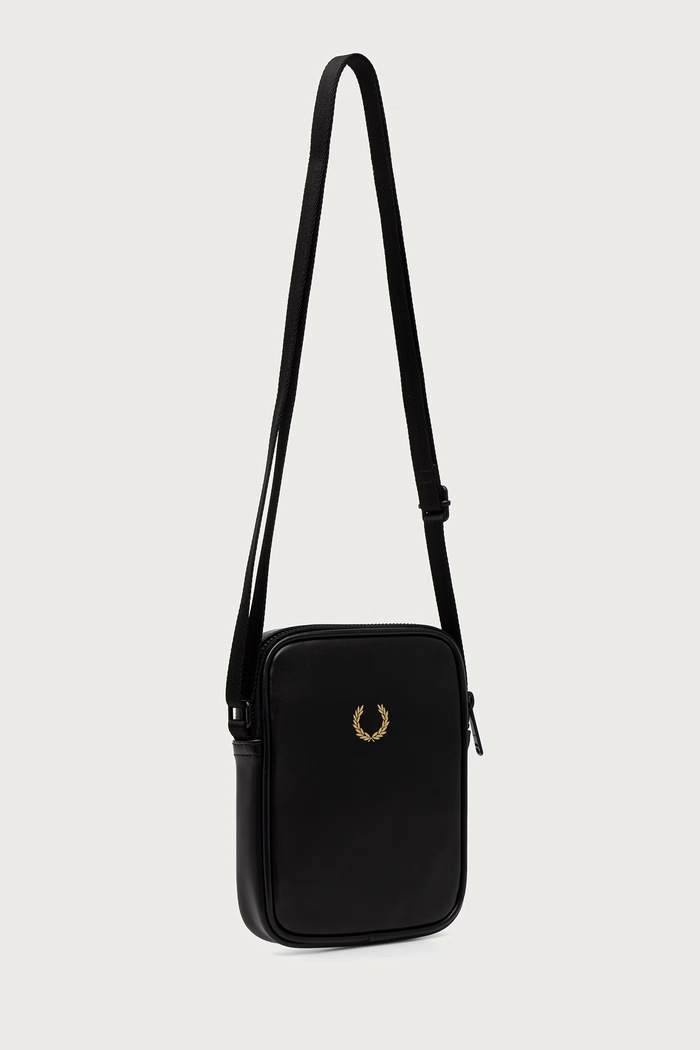 Fred Perry Saszetka skórzana L3348.102 czarny AW26