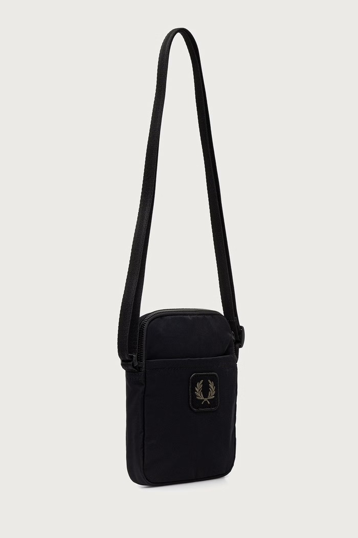 Fred Perry Saszetka męska L3341.102 czarny AW26