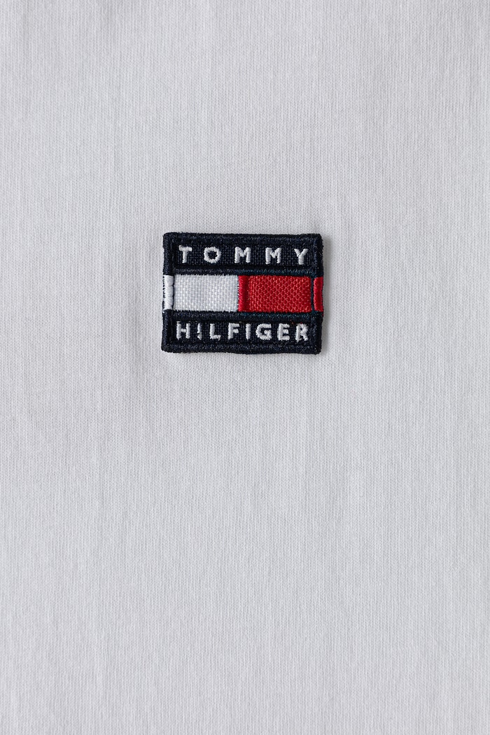 Chłopiec Tommy Hilfiger T-shirt basic dziecięcy bawełniany KS0KS00756.128.176.9BY2 biały