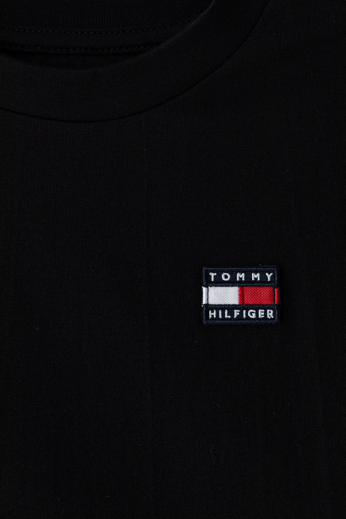 Chlapec Tommy Hilfiger Basic tričko detské bavlnené KS0KS00756.128.176.9BY2 čierna