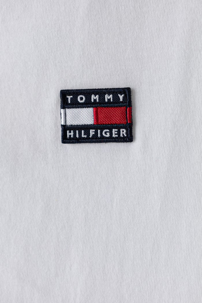 Chłopiec Tommy Hilfiger T-shirt basic dziecięcy bawełniany KS0KS00756.92.122.9BY2 biały