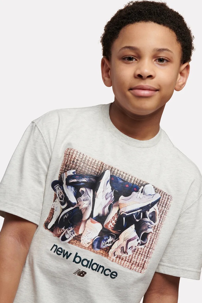 New Balance T-shirt dziecięcy bawełniany YT62H1BR