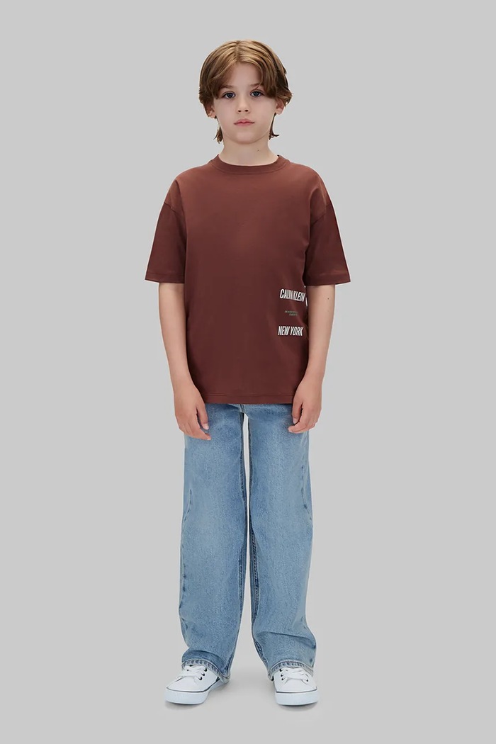 T-shirt dziecięcy bawełniany Calvin Klein Jeans LVCKFJA23B.9BY2 brązowy