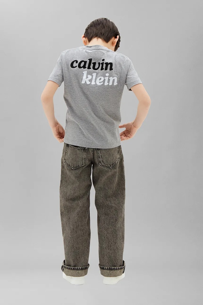 Chłopiec Calvin Klein Jeans T-shirt dziecięcy bawełniany LVCKTJA39B.104.122.9BY2 szary