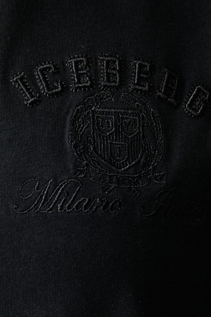 T-shirt damski bawełniany Iceberg czarny FR04.6325