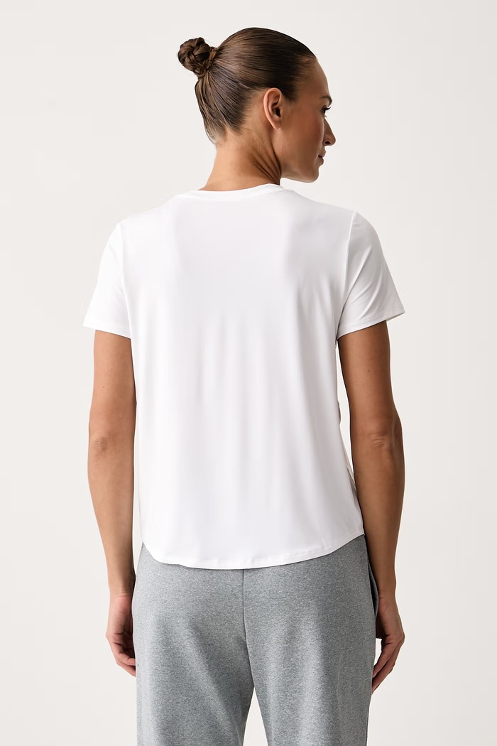 Odzież Nike T-shirt treningowy damski Nike One Classic Dri-FIT FN2798.101 biały