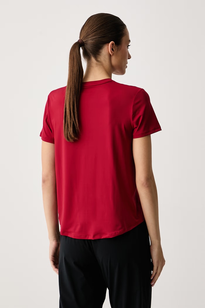 Odzież Nike T-shirt treningowy damski Nike One Classic Dri-FIT FN2798.608 czerwony