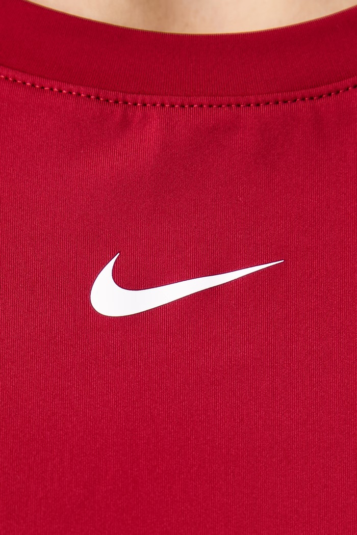 T-shirt treningowy damski Nike One Classic Dri-FIT Nike czerwony FN2798.608
