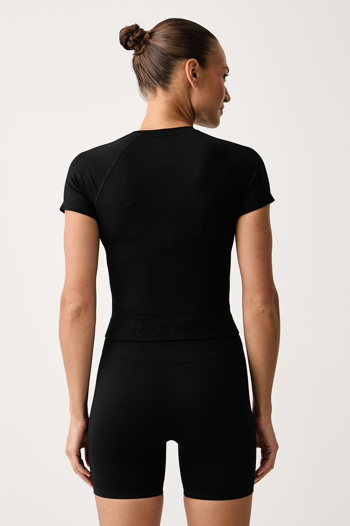 Odzież Nike T-shirt treningowy damski Nike Pro Seamless Dri-FIT IM9972.010 czarny