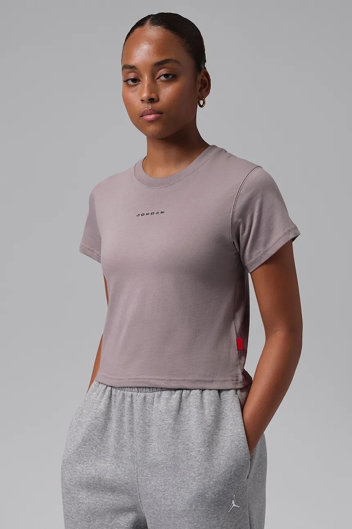Jordan T-shirt damski bawełniany fioletowy IM7138.524