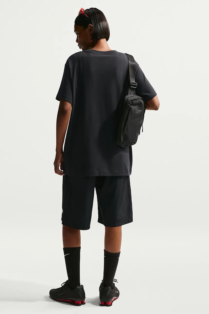 Nike Sportswear T-shirt oversize damski bawełniany Classic IH7601.010 czarny AW26
