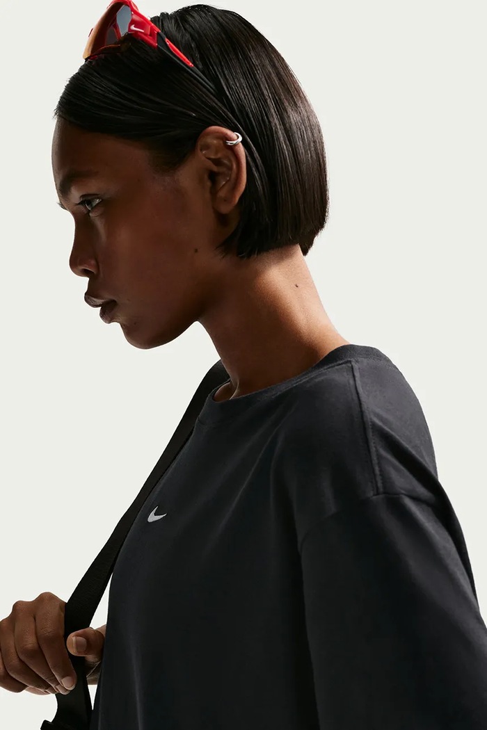 Odzież Nike Sportswear T-shirt oversize damski bawełniany Classic IH7601.010 czarny