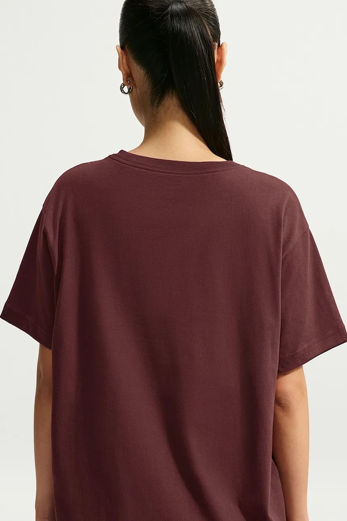 T-shirt oversize damski bawełniany Classic Nike Sportswear brązowy IH7601.658