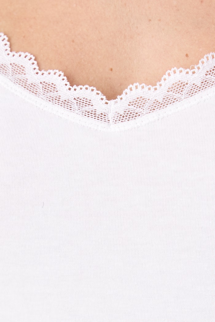 Top damski bawełniany z elastanem Feel Of Cotton Triumph biały 10224994