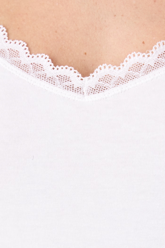 Top damski bawełniany z elastanem Feel Of Cotton Triumph biały 10224994