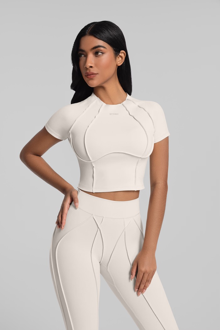 BetterMe T-shirt sportowy damski Contour Stitch Crop beżowy TSH00005