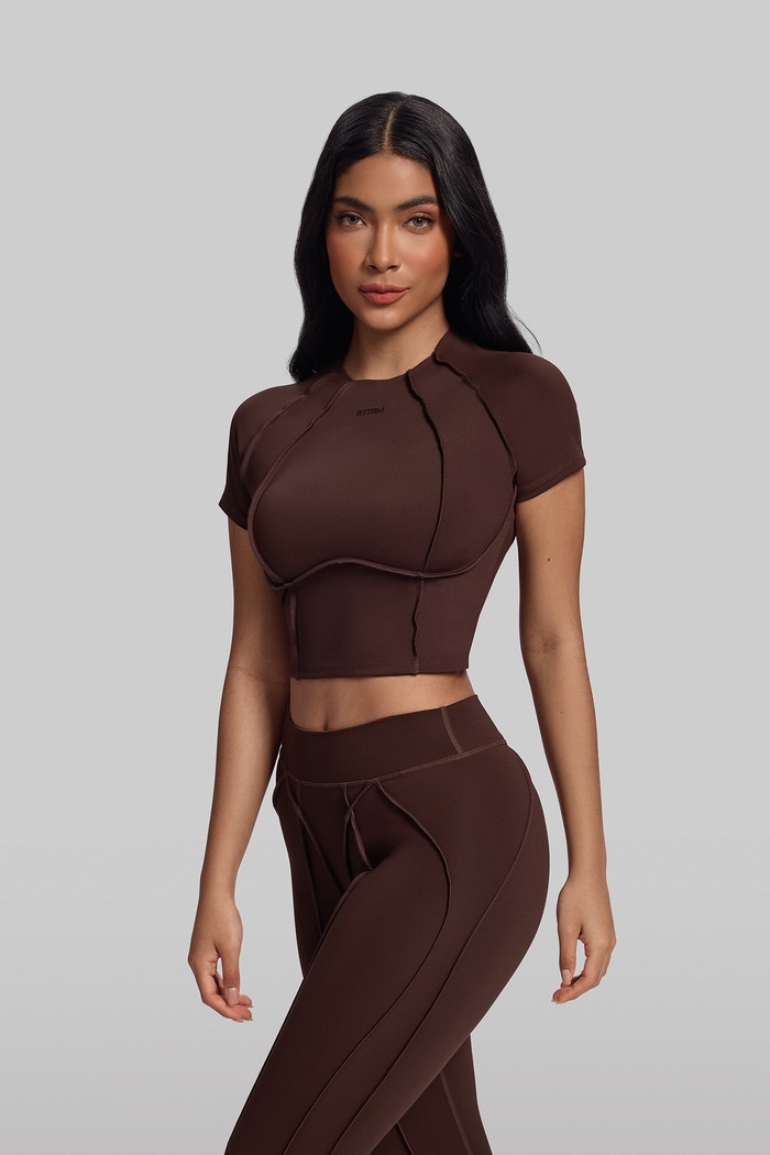 Odzież BetterMe T-shirt sportowy damski Contour Stitch Crop TSH00005 brązowy