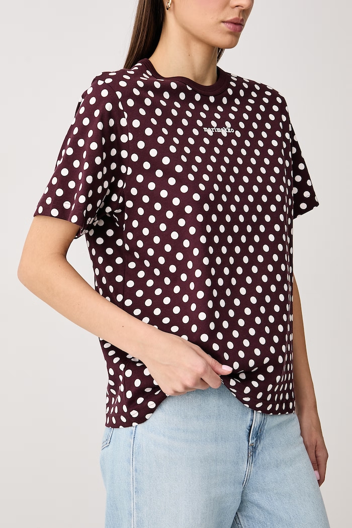 T-shirt damski bawełniany Marimekko 096216 bordowy