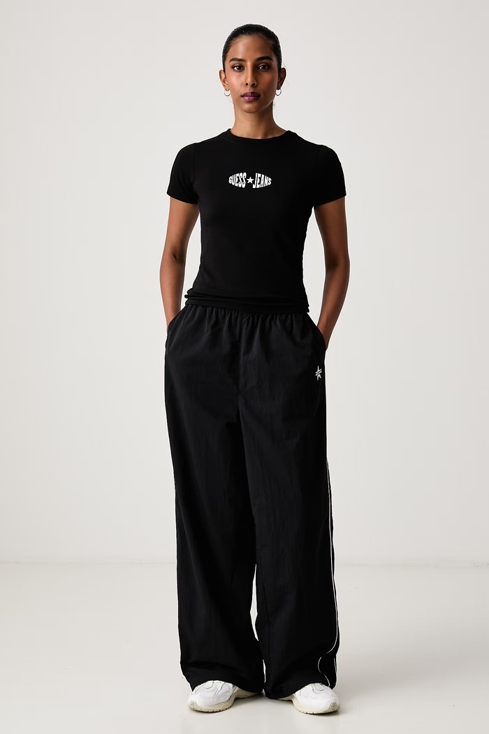 Guess Jeans T-shirt damski z bawełną W6BI03.K5295 czarny AW26