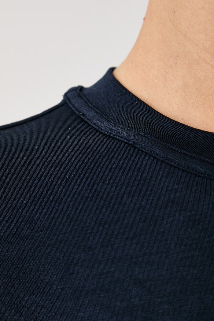 T-shirt basic damski z modalem Eleh granatowy EFW260244