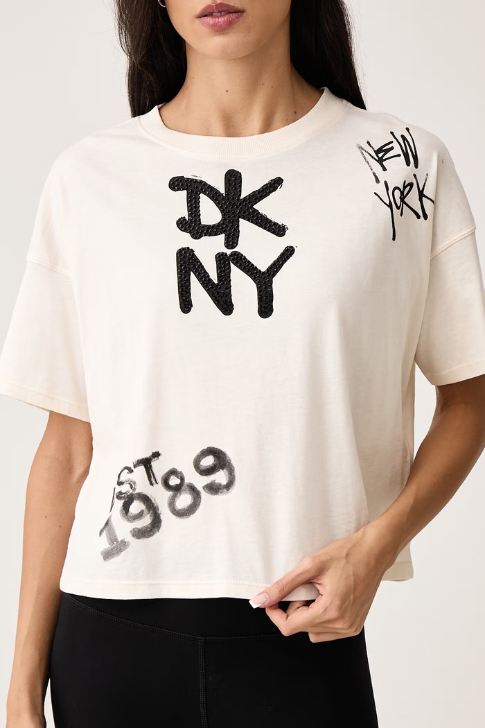 T-shirt damski bawełniany DKNY DP6T1846 beżowy