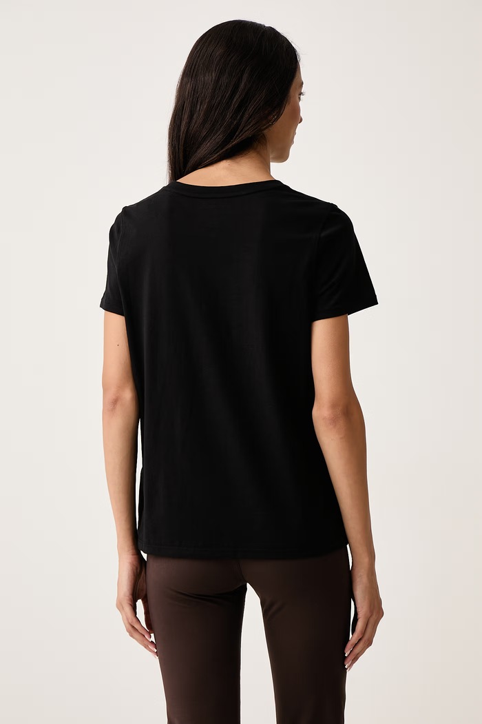 Odzież DKNY T-shirt damski z bawełną DP6T1830 czarny