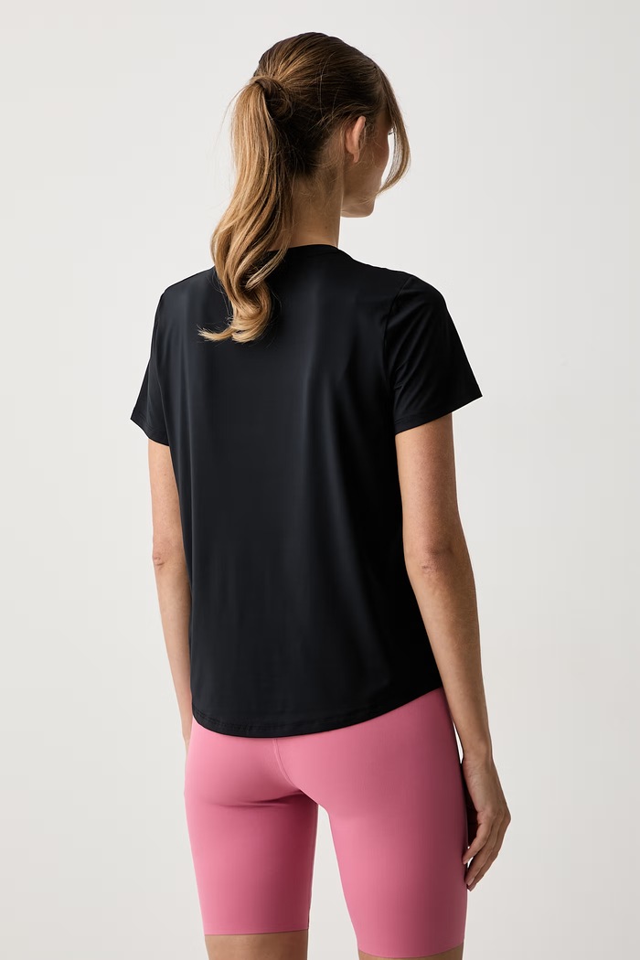 Odzież Nike T-shirt treningowy damski One Classic FN2798.013 czarny