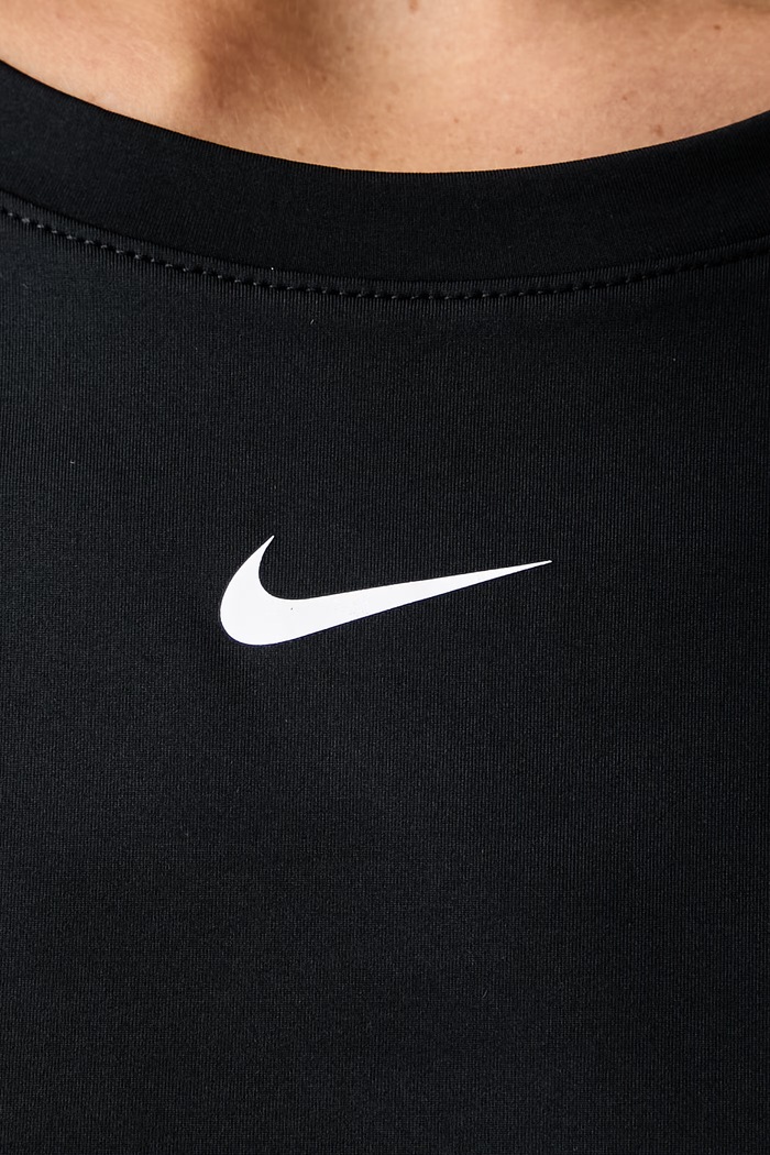 Nike T-shirt treningowy damski One Classic FN2798.013 czarny