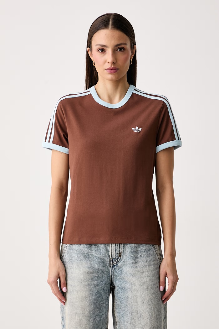 adidas Originals T-shirt damski bawełniany z elastanem Cali brązowy LL0447