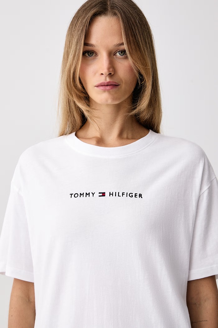 Odzież Tommy Hilfiger T-shirt damski bawełniany UW0UW06616 biały