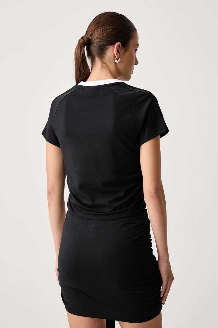 Odzież adidas Originals T-shirt damski bawełniany Adiluna Season 2 x Jennie LD8928 czarny