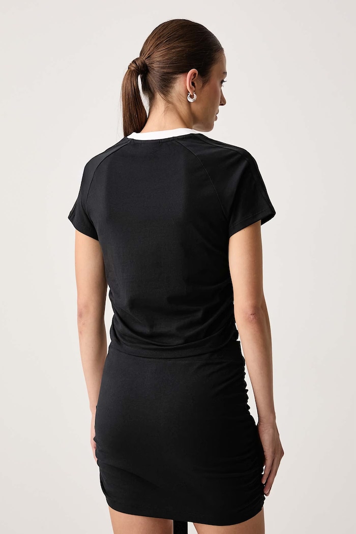 Odzież adidas Originals T-shirt damski bawełniany Adiluna Season 2 x Jennie LD8928 czarny
