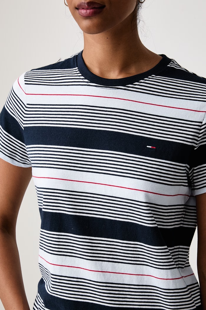 Majica ženska pamučna Tommy Jeans plava DW0DW23561
