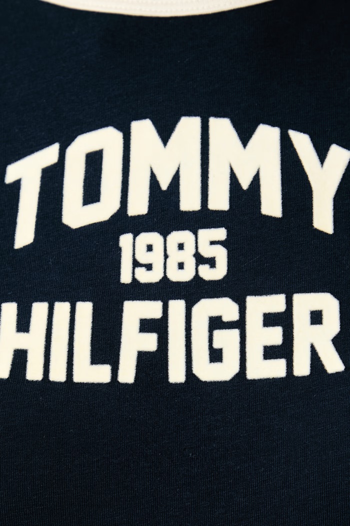 T-shirt damski bawełniany z elastanem Tommy Hilfiger granatowy WW0WW52363