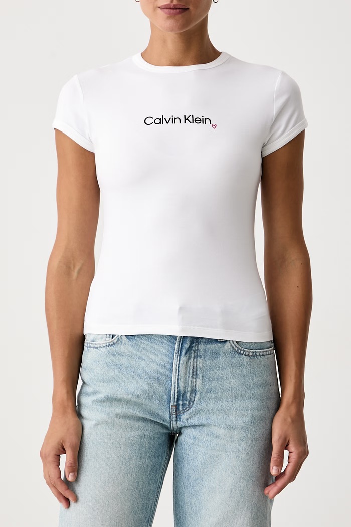 Odzież Calvin Klein Jeans T-shirt damski z bawełną LV047H835G biały