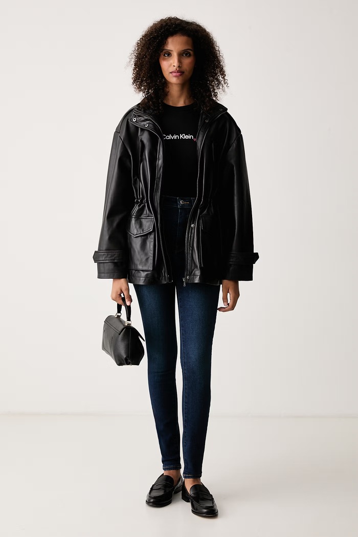 Calvin Klein Jeans Tričko dámske s bavlnou LV047H835G čierna AW26