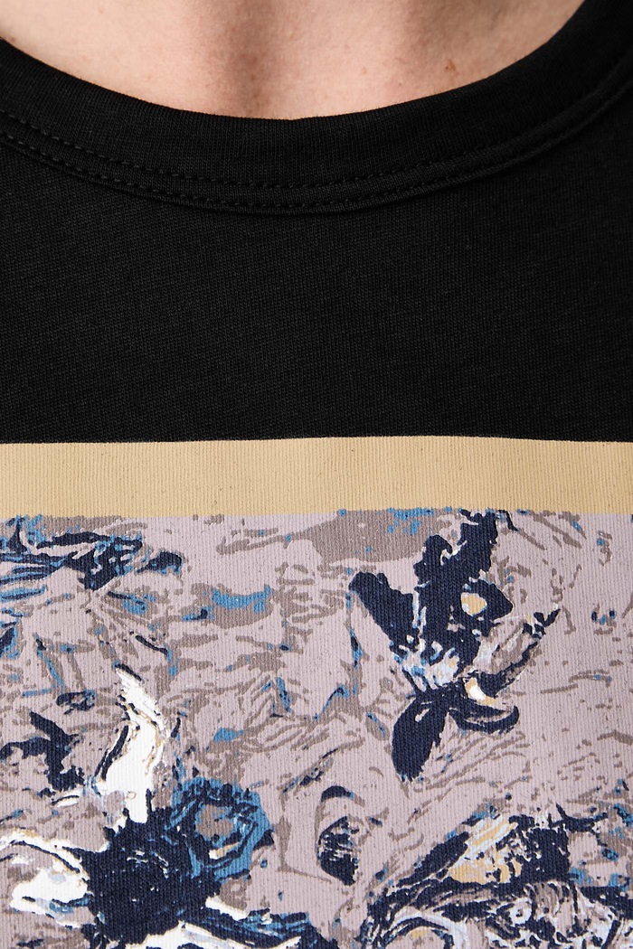 T-shirt damski bawełniany VURANUS MUNTHE czarny 263110126360